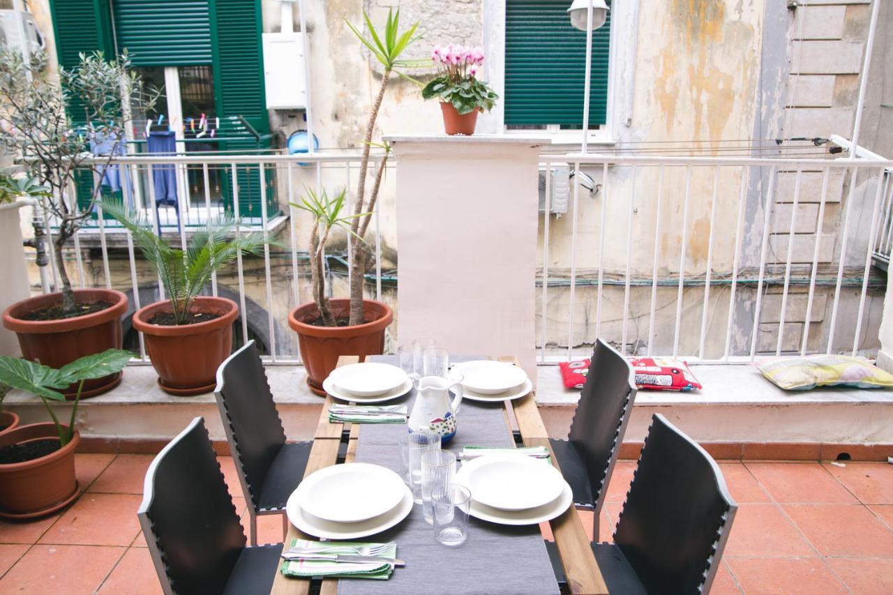 La Casa Del Nespolo, 2 Terrazzi E 2 Bagni In Centro Apartment Napoli Ngoại thất bức ảnh